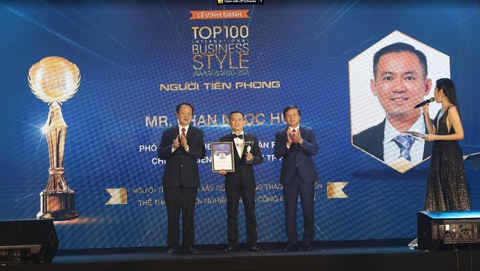 Phó chủ tịch FLG Việt Nam vào Top 100 Phong cách Doanh Nhân 2020 - Ảnh 1. Phó chủ tịch FLG Việt Nam vào Top 100 Phong cách Doanh Nhân 2020 - Ảnh 1.