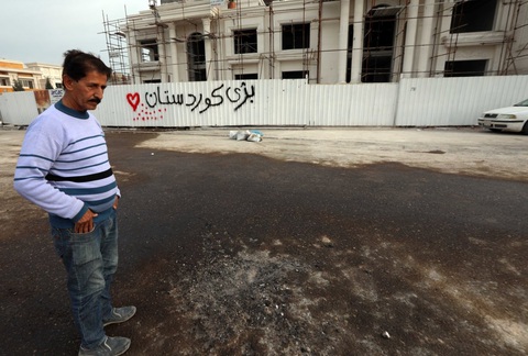 Truyền thông thế giới đưa tin mục tiêu vụ không kích Syria có khác biệt - Ảnh 1. Truyền thông thế giới đưa tin mục tiêu vụ không kích Syria có khác biệt - Ảnh 1.