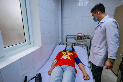 Sáng nay 26-2, bắt đầu tiêm thử nghiệm vắc xin ngừa COVID-19 Nanocovax giai đoạn 2 - Ảnh 5. Sáng nay 26-2, bắt đầu tiêm thử nghiệm vắc xin ngừa COVID-19 Nanocovax giai đoạn 2 - Ảnh 5.