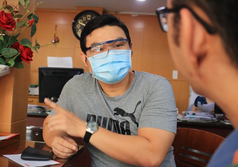 Cuối tuần trẻ em 8 tuổi và cụ già 92 tuổi đi đóng góp mua vắc xin COVID-19 - Ảnh 3. Cuối tuần trẻ em 8 tuổi và cụ già 92 tuổi đi đóng góp mua vắc xin COVID-19 - Ảnh 3.