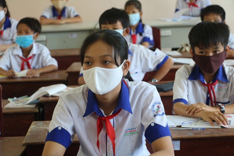 Đồng Tháp cho học sinh biên giới nghỉ học 1 tuần, truy tìm 2 xe ôm chở bệnh nhân 2424 - Ảnh 1. Đồng Tháp cho học sinh biên giới nghỉ học 1 tuần, truy tìm 2 xe ôm chở bệnh nhân 2424 - Ảnh 1.