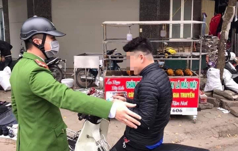 Xử phạt 29 người 47 triệu vì không đeo khẩu trang phòng dịch COVID-19 - Ảnh 1. Xử phạt 29 người 47 triệu vì không đeo khẩu trang phòng dịch COVID-19 - Ảnh 1.