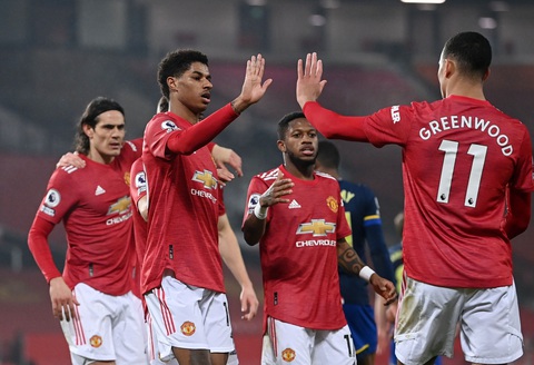 Đại thắng Southampton 9-0, Man Utd bắt kịp Man City trên ngôi đầu - Ảnh 3. Đại thắng Southampton 9-0, Man Utd bắt kịp Man City trên ngôi đầu - Ảnh 3.