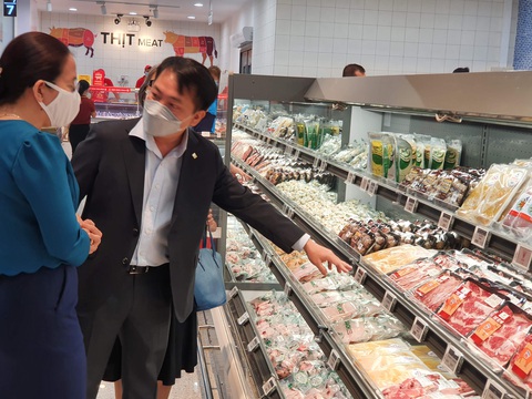 Khai trương siêu thị cao cấp có quầy tính tiền tự động đầu tiên tại Việt Nam - Ảnh 2. Khai trương siêu thị cao cấp có quầy tính tiền tự động đầu tiên tại Việt Nam - Ảnh 2.