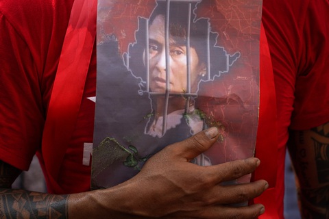 Bà Aung San Suu Kyi bị khởi tố tội buôn lậu - Ảnh 1. Bà Aung San Suu Kyi bị khởi tố tội buôn lậu - Ảnh 1.