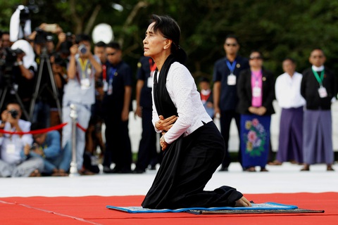 Bà Aung San Suu Kyi bị khởi tố tội buôn lậu - Ảnh 2. Bà Aung San Suu Kyi bị khởi tố tội buôn lậu - Ảnh 2.