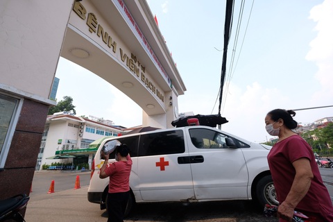 Khởi tố phó phòng tài chính kế toán Bệnh viện Bạch Mai và tổng giám đốc công ty thẩm định giá - Ảnh 1. Khởi tố phó phòng tài chính kế toán Bệnh viện Bạch Mai và tổng giám đốc công ty thẩm định giá - Ảnh 1.