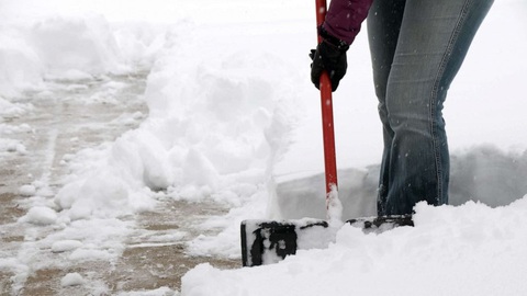 Dọn tuyết nhà mình đổ sang nhà hàng xóm, hai vợ chồng ở Pennsylvania bị bắn chết - Ảnh 1. Dọn tuyết nhà mình đổ sang nhà hàng xóm, hai vợ chồng ở Pennsylvania bị bắn chết - Ảnh 1.