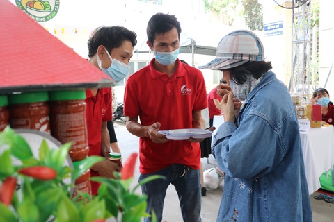 Nông sản, đặc sản tết vẫn về TP.HCM giữa mùa dịch - Ảnh 2. Nông sản, đặc sản tết vẫn về TP.HCM giữa mùa dịch - Ảnh 2.