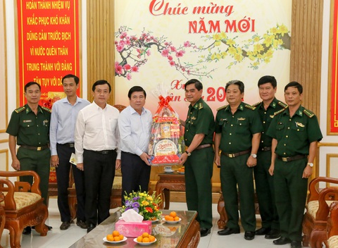 Ông Võ Văn Thưởng chúc tết gia đình nguyên lãnh đạo Đảng, Nhà nước - Ảnh 2. Ông Võ Văn Thưởng chúc tết gia đình nguyên lãnh đạo Đảng, Nhà nước - Ảnh 2.