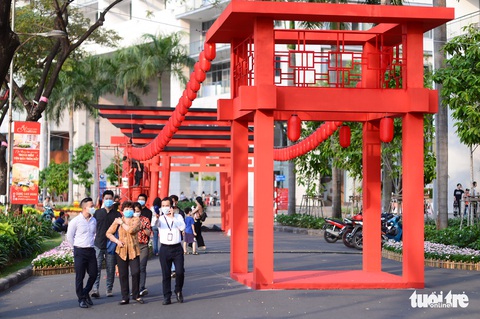 Hội hoa xuân Phú Mỹ Hưng 2021 giảm quy mô để phòng dịch COVID-19 - Ảnh 3. Hội hoa xuân Phú Mỹ Hưng 2021 giảm quy mô để phòng dịch COVID-19 - Ảnh 3.