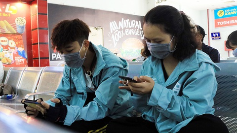 Người dân về quê ăn tết, các địa phương cách ly, giám sát thế nào - Ảnh 1. Người dân về quê ăn tết, các địa phương cách ly, giám sát thế nào - Ảnh 1.
