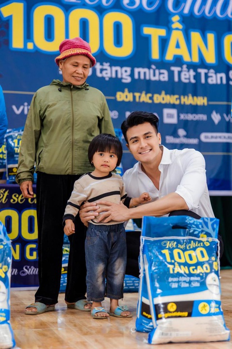 Tết sẻ chia 2021: Niềm vui nhận gạo hòa chung niềm vui đón tết - Ảnh 5. Tết sẻ chia 2021: Niềm vui nhận gạo hòa chung niềm vui đón tết - Ảnh 5.