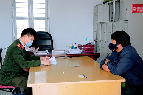 Trốn khai báo y tế, bị phạt 25 triệu đồng - Ảnh 1. Trốn khai báo y tế, bị phạt 25 triệu đồng - Ảnh 1.