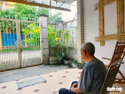 Thăm Mạc Can: Đi đóng phim vui không bác?, ông giỡn: Có tiền nên vui - Ảnh 3. Thăm Mạc Can: Đi đóng phim vui không bác?, ông giỡn: Có tiền nên vui - Ảnh 3.