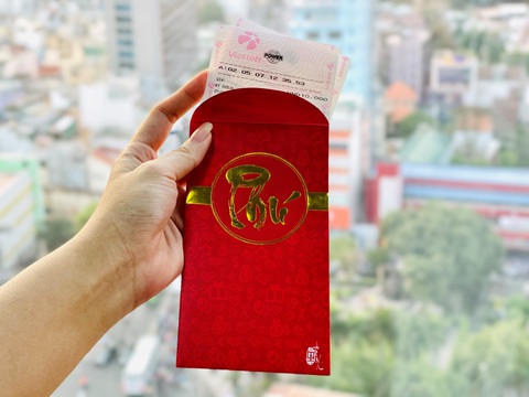 Tết là thời điểm khá nhộn nhịp với điểm bán vé số - Ảnh 3. Tết là thời điểm khá nhộn nhịp với điểm bán vé số - Ảnh 3.