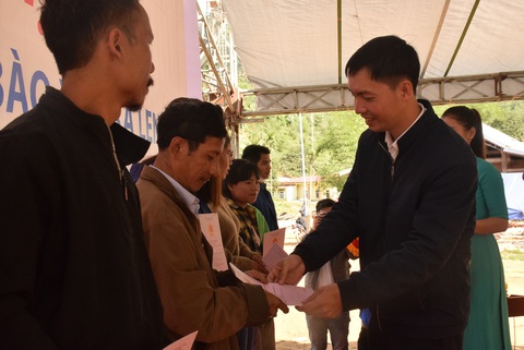 Bàn giao nhà ở cho người dân vùng sạt lở Trà Leng - Ảnh 3. Bàn giao nhà ở cho người dân vùng sạt lở Trà Leng - Ảnh 3.