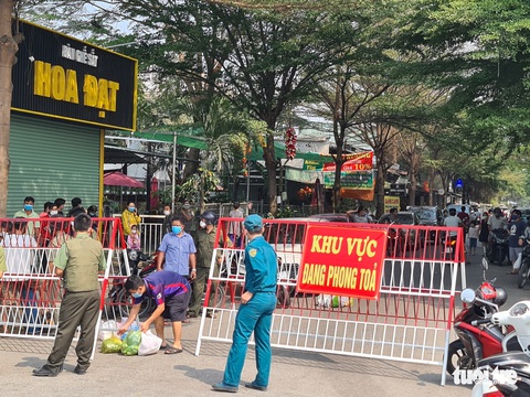 NÓNG: Bình Dương thêm 1 ca COVID-19, phong tỏa khu chung cư giáp TP.HCM - Ảnh 4. NÓNG: Bình Dương thêm 1 ca COVID-19, phong tỏa khu chung cư giáp TP.HCM - Ảnh 4.