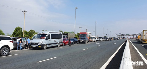 Quảng Ninh cho phép xe khách được hoạt động trở lại - Ảnh 2. Quảng Ninh cho phép xe khách được hoạt động trở lại - Ảnh 2.
