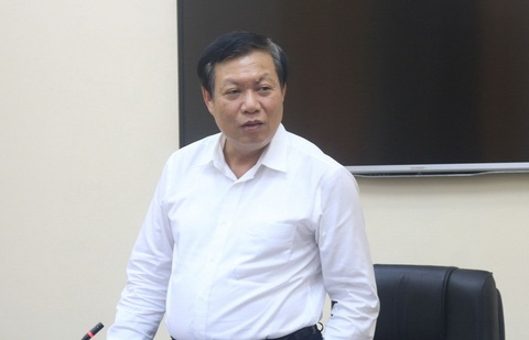 Em trai nhân viên sân bay Tân Sơn Nhất cũng nghi nhiễm COVID-19, bộ yêu cầu truy vết tất cả F1, F2 - Ảnh 1. Em trai nhân viên sân bay Tân Sơn Nhất cũng nghi nhiễm COVID-19, bộ yêu cầu truy vết tất cả F1, F2 - Ảnh 1.