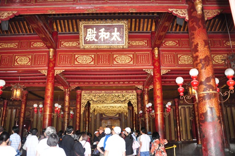 Lo ngại phương án trùng tu điện Thái Hòa - Ảnh 2. Lo ngại phương án trùng tu điện Thái Hòa - Ảnh 2.