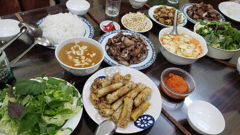 Ăn Tết sao cho ngon và không ngán? - Ảnh 1. Ăn Tết sao cho ngon và không ngán? - Ảnh 1.