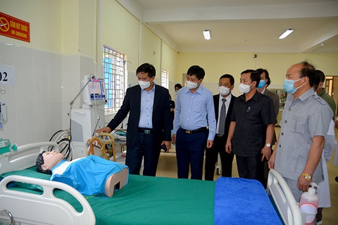 Lắp đặt thần tốc, bệnh viện dã chiến ở Điện Biên hoàn thành sau 1,5 ngày - Ảnh 1. Lắp đặt thần tốc, bệnh viện dã chiến ở Điện Biên hoàn thành sau 1,5 ngày - Ảnh 1.