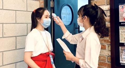 Rạp phim gồng mình phòng dịch, chiếu 6 phim Tết - Ảnh 1. Rạp phim gồng mình phòng dịch, chiếu 6 phim Tết - Ảnh 1.