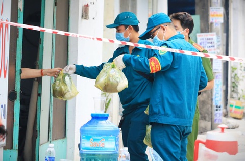 TP.HCM phong tỏa đường TL04, phường Thạnh Lộc, quận 12 - Ảnh 1. TP.HCM phong tỏa đường TL04, phường Thạnh Lộc, quận 12 - Ảnh 1.