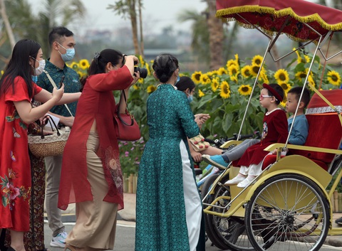 Mở cửa đường hoa Home Hanoi Xuan 2021 - Ảnh 4. Mở cửa đường hoa Home Hanoi Xuan 2021 - Ảnh 4.