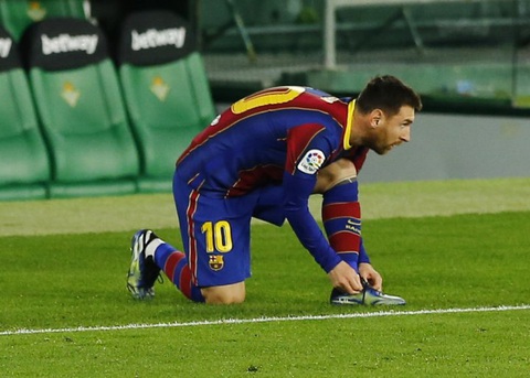 Vừa vào sân từ ghế dự bị Messi ghi bàn giúp Barca thoát nạn - Ảnh 2. Vừa vào sân từ ghế dự bị Messi ghi bàn giúp Barca thoát nạn - Ảnh 2.