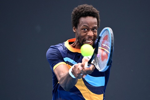Gael Monfils kẹt trong cơn ác mộng, thua đối thủ 21 tuổi - Ảnh 1. Gael Monfils kẹt trong cơn ác mộng, thua đối thủ 21 tuổi - Ảnh 1.