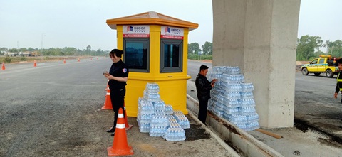 Không cho xe chạy ban đêm trên cao tốc Trung Lương - Mỹ Thuận - Ảnh 1. Không cho xe chạy ban đêm trên cao tốc Trung Lương - Mỹ Thuận - Ảnh 1.
