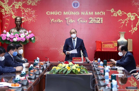 Thủ tướng: Cảm ơn đội ngũ chống dịch, có nhiều người sẽ đón Tết trong bệnh viện - Ảnh 1. Thủ tướng: Cảm ơn đội ngũ chống dịch, có nhiều người sẽ đón Tết trong bệnh viện - Ảnh 1.
