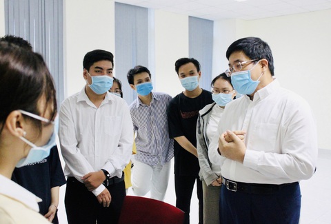 Sinh viên ĐH Y dược TP.HCM không nghỉ Tết, tình nguyện tham gia chống dịch - Ảnh 1. Sinh viên ĐH Y dược TP.HCM không nghỉ Tết, tình nguyện tham gia chống dịch - Ảnh 1.