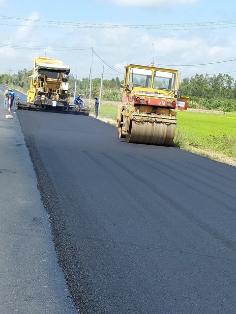 Đẩy mạnh thi công, cuối tháng 4 hoàn thành nâng cấp tuyến Quản Lộ - Phụng Hiệp - Ảnh 1. Đẩy mạnh thi công, cuối tháng 4 hoàn thành nâng cấp tuyến Quản Lộ - Phụng Hiệp - Ảnh 1.