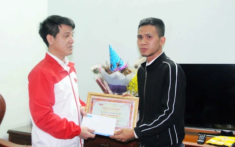 tuoitre trao quah1 2(read-only) tuoitre trao quah1 2(read-only)