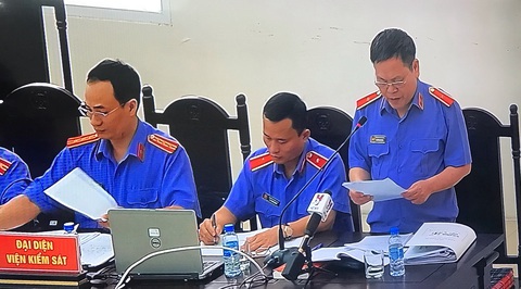 Ông Đinh La Thăng bị đề nghị 12-13 năm tù, Trịnh Xuân Thanh 21-23 năm tù - Ảnh 2. Ông Đinh La Thăng bị đề nghị 12-13 năm tù, Trịnh Xuân Thanh 21-23 năm tù - Ảnh 2.