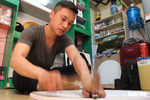 Chàng trai 9X làm tranh chân dung đinh nhờ thuật toán - Ảnh 7. Chàng trai 9X làm tranh chân dung đinh nhờ thuật toán - Ảnh 7.