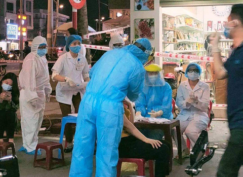Hai mẹ con dương tính COVID-19 khi sang Úc: 49 mẫu F1 và liên quan ở Hải Phòng đều âm tính - Ảnh 1. Hai mẹ con dương tính COVID-19 khi sang Úc: 49 mẫu F1 và liên quan ở Hải Phòng đều âm tính - Ảnh 1.