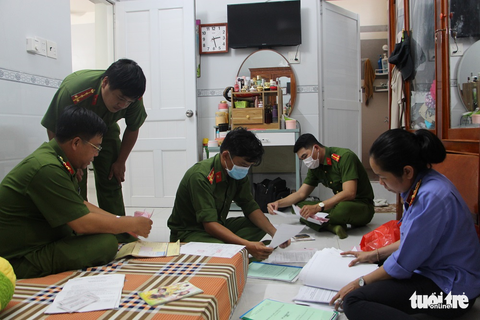 Bắt 3 cán bộ chi cục thuế tiếp tay doanh nghiệp ‘ma’ gây thiệt hại trên 10 tỉ đồng - Ảnh 2. Bắt 3 cán bộ chi cục thuế tiếp tay doanh nghiệp ‘ma’ gây thiệt hại trên 10 tỉ đồng - Ảnh 2.