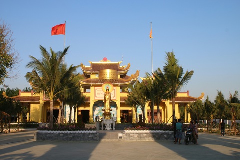 Sở Y tế Bình Thuận báo cáo vụ thần y Võ Hoàng Yên - Ảnh 1. Sở Y tế Bình Thuận báo cáo vụ thần y Võ Hoàng Yên - Ảnh 1.