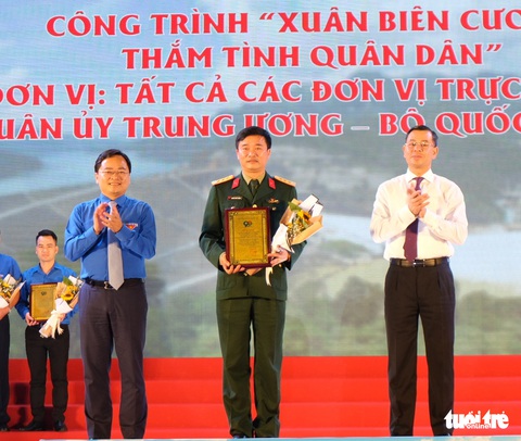 Từ công trường thanh niên cộng sản đến công trình thanh niên làm theo lời Bác - Ảnh 2. Từ công trường thanh niên cộng sản đến công trình thanh niên làm theo lời Bác - Ảnh 2.