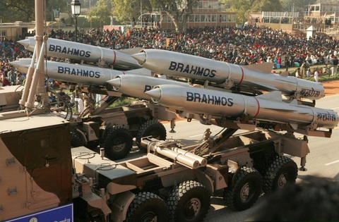 Tăng cường phòng thủ ở Biển Đông, Philippines mua siêu tên lửa BrahMos - Ảnh 1. Tăng cường phòng thủ ở Biển Đông, Philippines mua siêu tên lửa BrahMos - Ảnh 1.