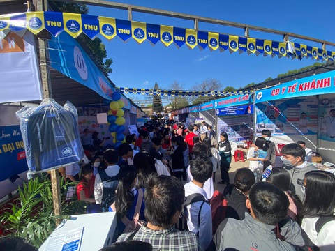 Kỳ thi tốt nghiệp THPT dự kiến diễn ra đầu tháng 7 - Ảnh 4. Kỳ thi tốt nghiệp THPT dự kiến diễn ra đầu tháng 7 - Ảnh 4.