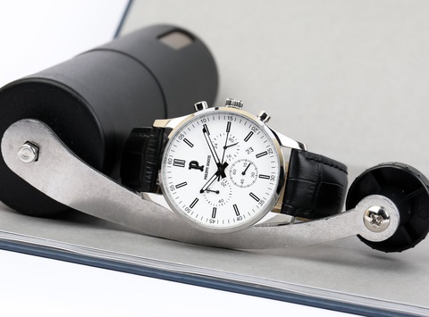Đồng hồ chính hãng giảm ngay 40% duy nhất hôm nay tại Đăng Quang Watch - Ảnh 1. Đồng hồ chính hãng giảm ngay 40% duy nhất hôm nay tại Đăng Quang Watch - Ảnh 1.