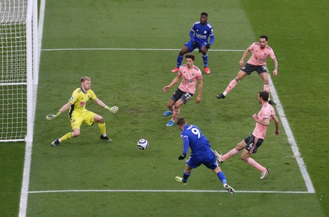 Leicester vượt mặt Man Utd trên bảng xếp hạng - Ảnh 3. Leicester vượt mặt Man Utd trên bảng xếp hạng - Ảnh 3.