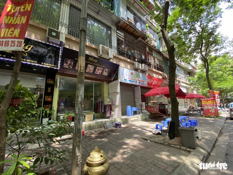 Từ 20-3, phải dành tối thiểu 1/3 diện tích kinh doanh cho người tái định cư thuê - Ảnh 1. Từ 20-3, phải dành tối thiểu 1/3 diện tích kinh doanh cho người tái định cư thuê - Ảnh 1.