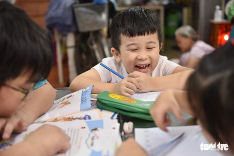 Lớp học miễn phí của mẹ chồng - nàng dâu Sài Gòn - Ảnh 5. Lớp học miễn phí của mẹ chồng - nàng dâu Sài Gòn - Ảnh 5.