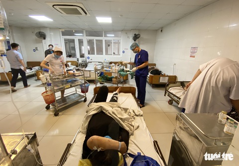Đi lễ đền gặp tai nạn: ‘Đang ngủ, chúng tôi choáng váng’ - Ảnh 2. Đi lễ đền gặp tai nạn: ‘Đang ngủ, chúng tôi choáng váng’ - Ảnh 2.